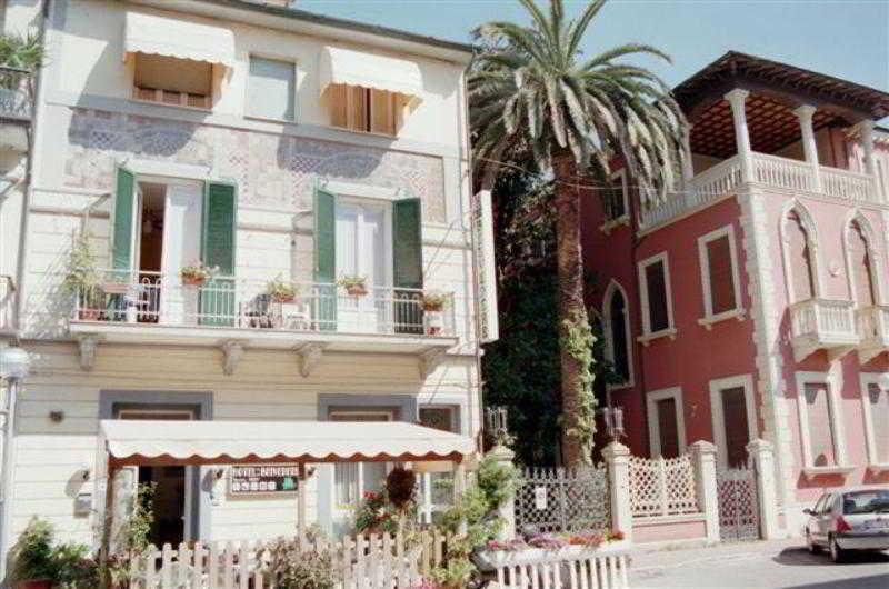 Hotel Belvedere Viareggio Exterior foto